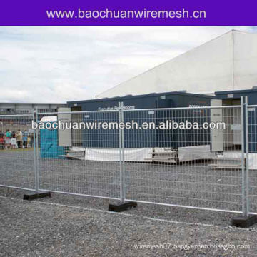 Temporary welded fence